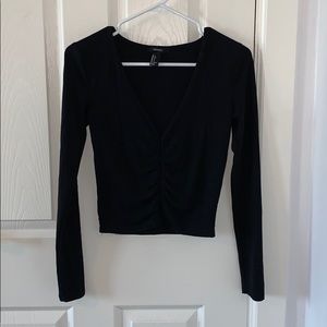 Black cropped long sleeve v-neck